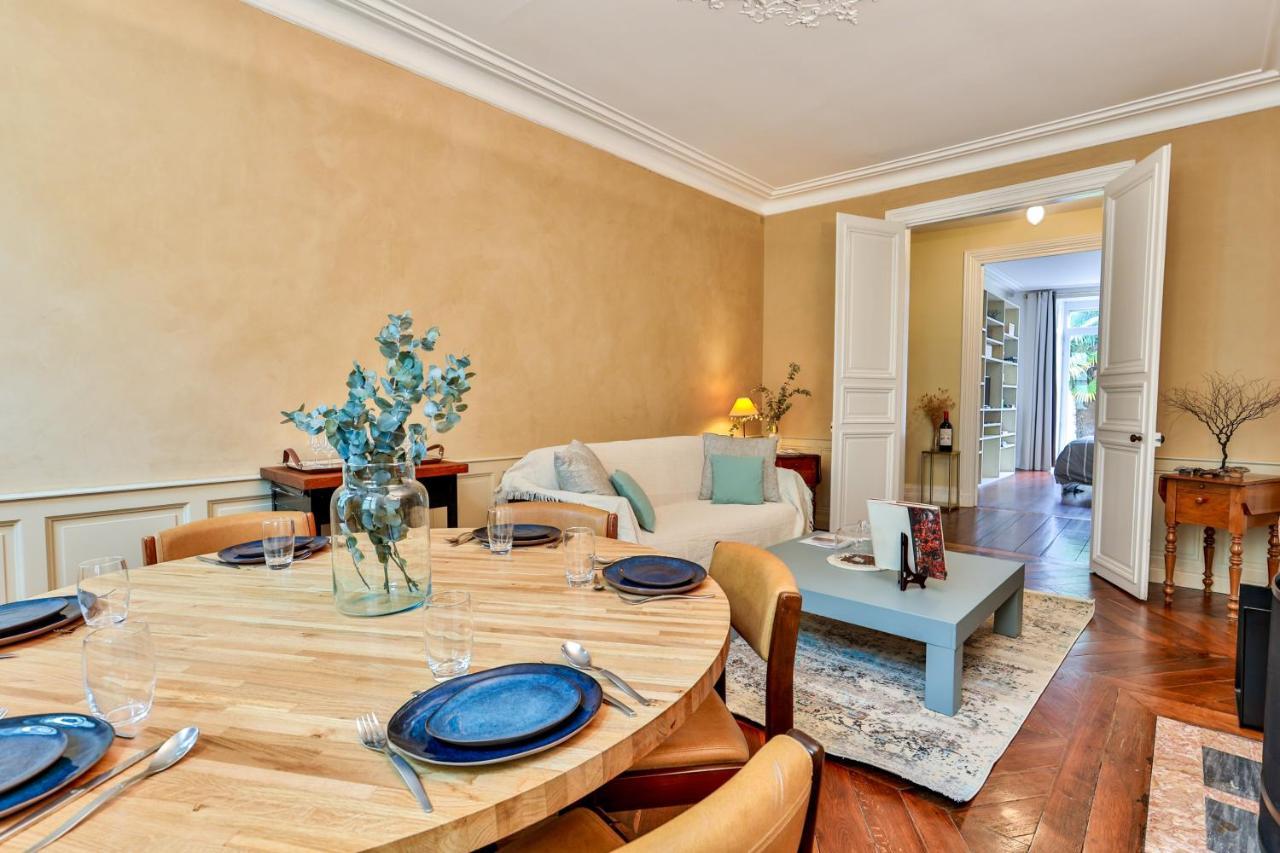 Appartement Le CORDON BLEU # Vieux-Cognac # Jardin Extérieur photo