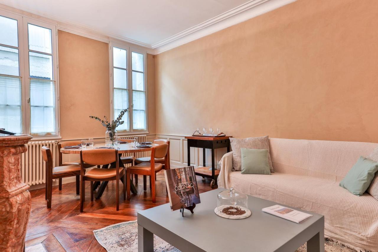 Appartement Le CORDON BLEU # Vieux-Cognac # Jardin Extérieur photo