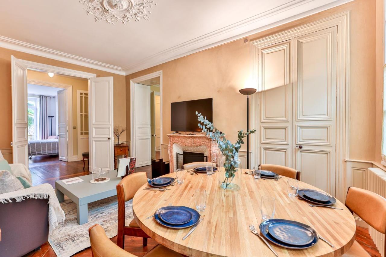 Appartement Le CORDON BLEU # Vieux-Cognac # Jardin Extérieur photo