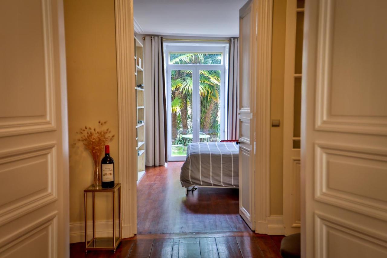 Appartement Le CORDON BLEU # Vieux-Cognac # Jardin Extérieur photo